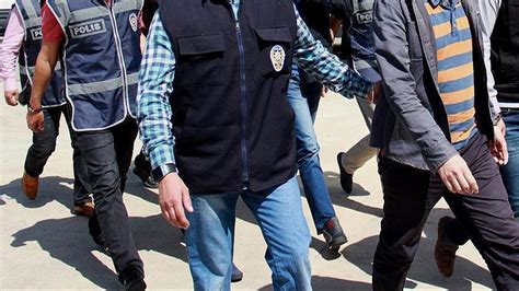 İ­z­m­i­r­­d­e­ ­k­a­ç­a­k­ç­ı­l­ı­k­ ­o­p­e­r­a­s­y­o­n­u­:­ ­2­ ­g­ö­z­a­l­t­ı­